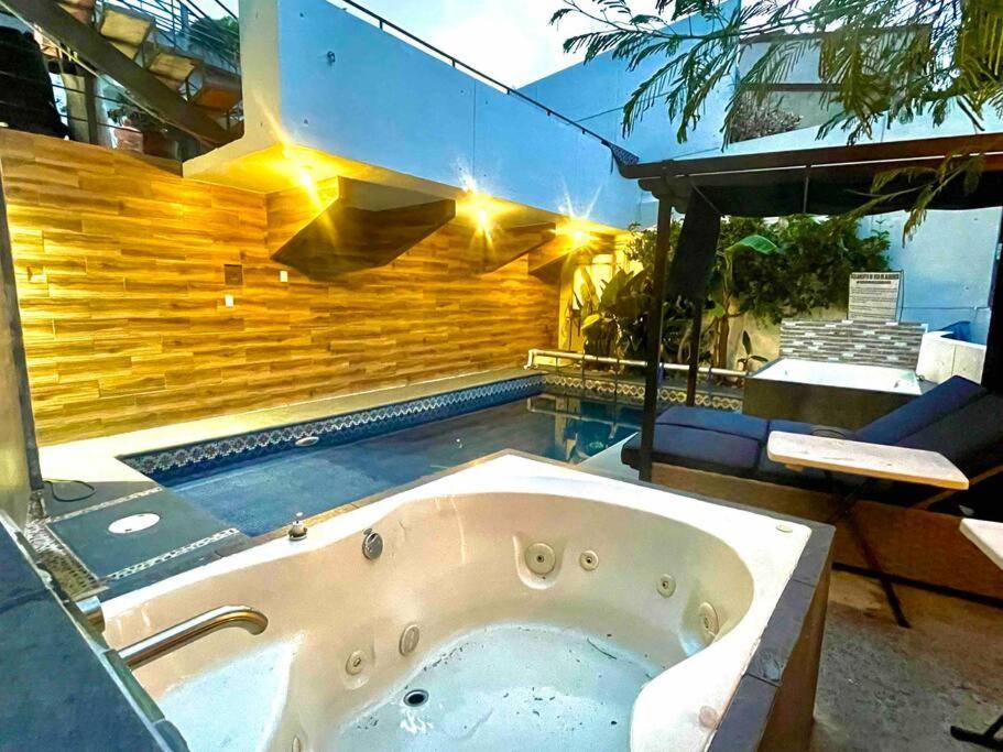 Loft Arte & Diseno: Urban Oasis with Private Jacuzzis and Terrace Apartment Cuernavaca Exterior photo