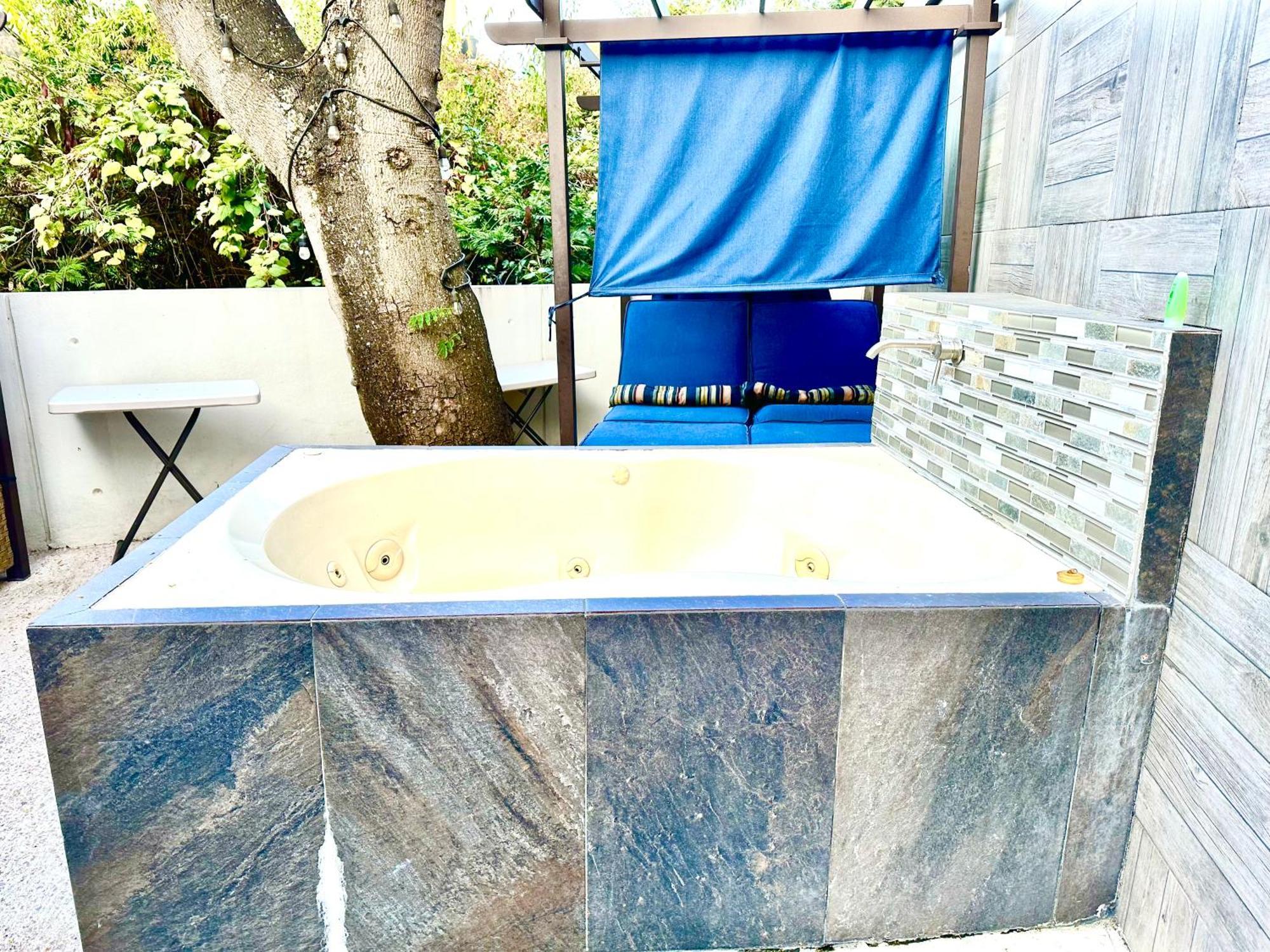 Loft Arte & Diseno: Urban Oasis with Private Jacuzzis and Terrace Apartment Cuernavaca Exterior photo